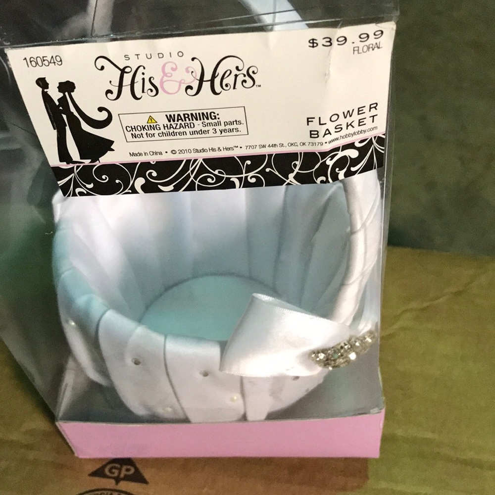 Wedding supplies, flower basket. New with tags